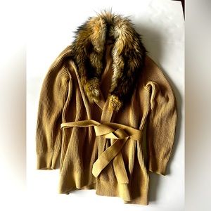 Camel Metallic Fur Trimmed Collar
Open Cardigan